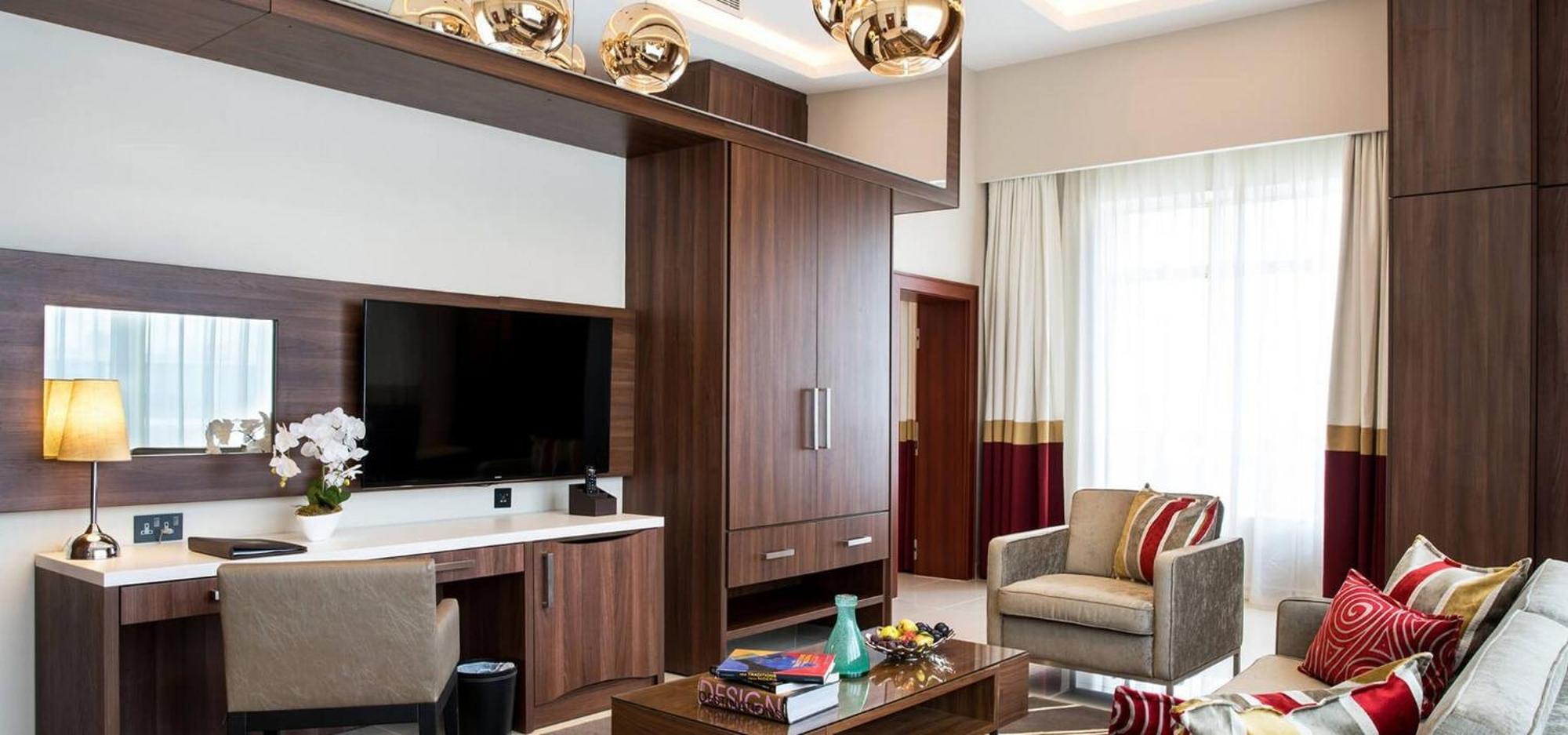 Room In Lodge - The Envoy Hotel And Suites Abuja Eksteriør billede